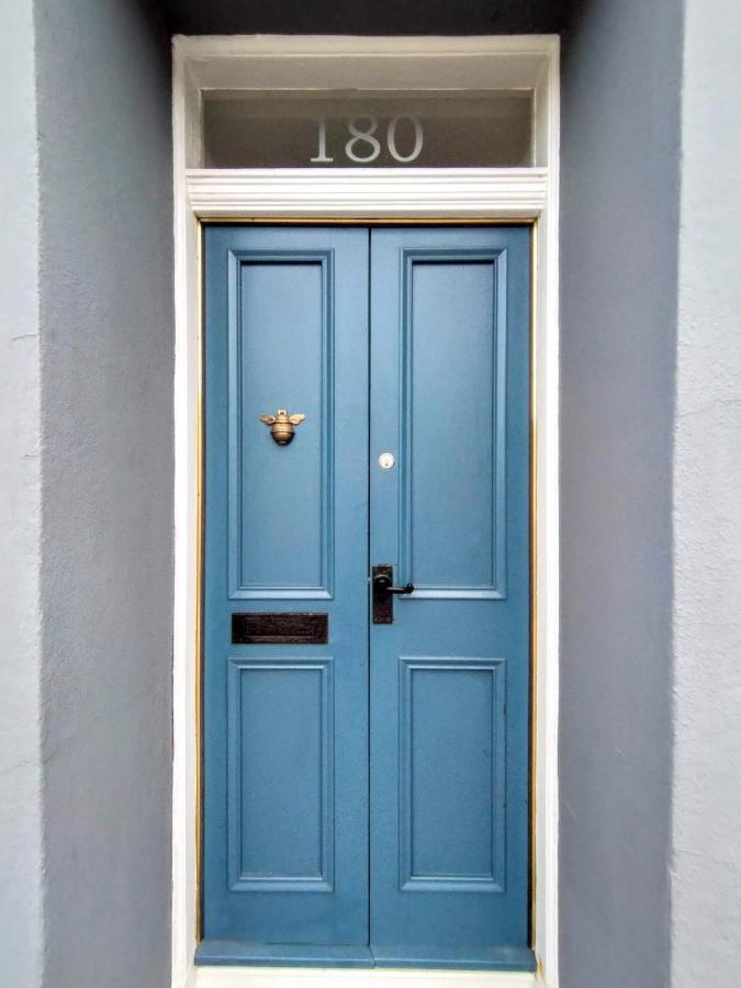 Beeswing, A Victorian Gem In Biggar Vila Exterior foto